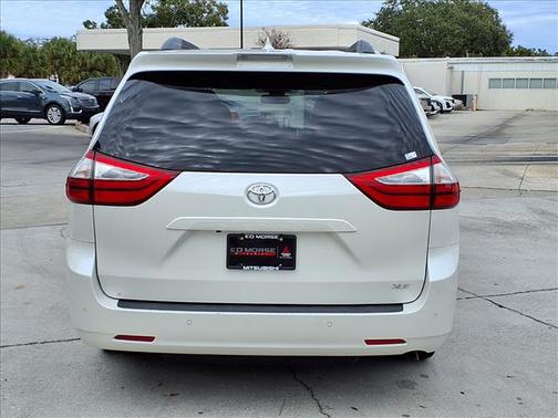 2018 Toyota Sienna SE