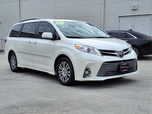 2018 Toyota Sienna SE