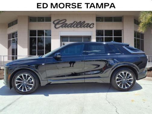 2025 Cadillac LYRIQ V