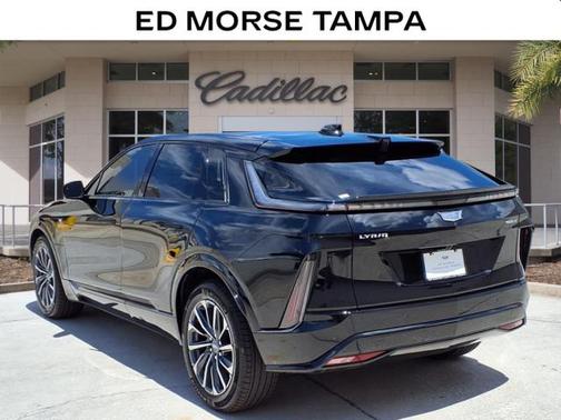 2025 Cadillac LYRIQ V