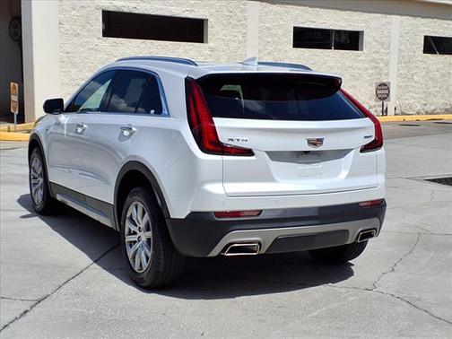 2021 Cadillac XT4 Premium Luxury