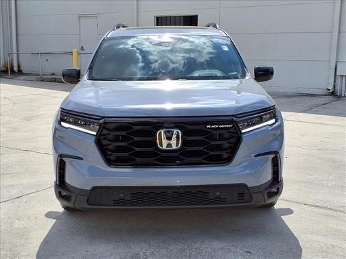 Sonic Gray Pearl 2025 Honda Pilot Black Edition