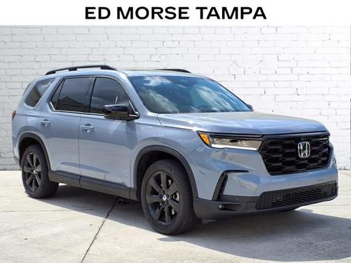 Sonic Gray Pearl 2025 Honda Pilot Black Edition