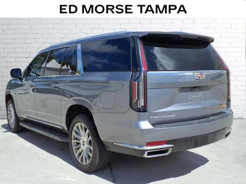 2022 Cadillac Escalade ESV Premium Luxury