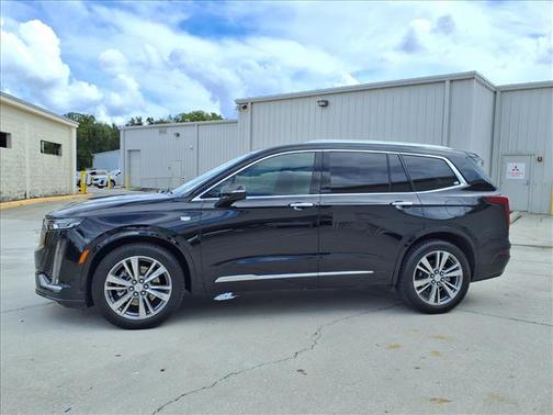 2022 Cadillac XT6 Premium Luxury FWD