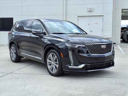 2022 Cadillac XT6 Premium Luxury FWD