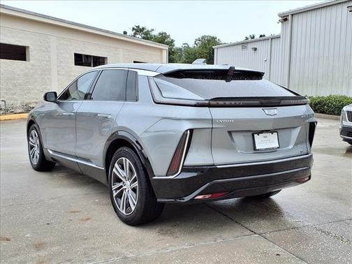 2024 Cadillac LYRIQ V