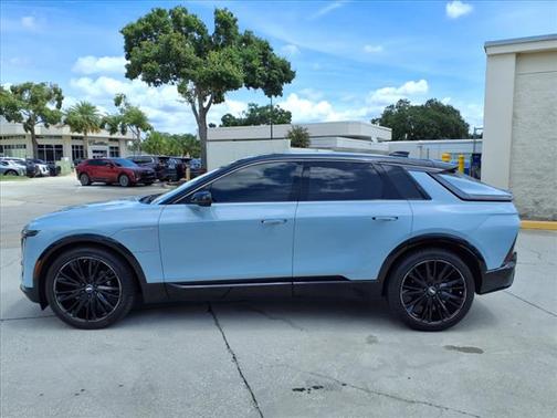 2024 Cadillac LYRIQ Sport