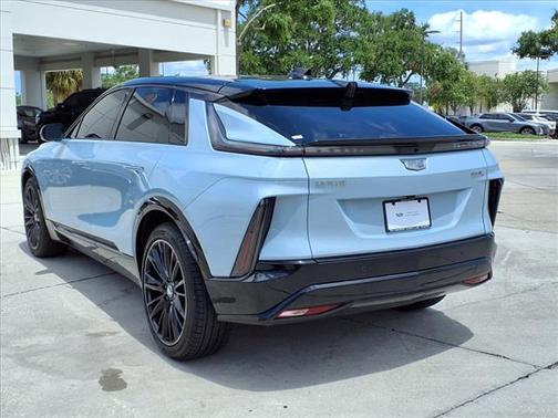 2024 Cadillac LYRIQ Sport