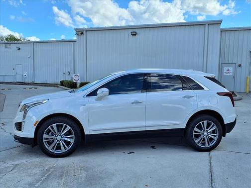 2026 Cadillac XT5 Premium Luxury