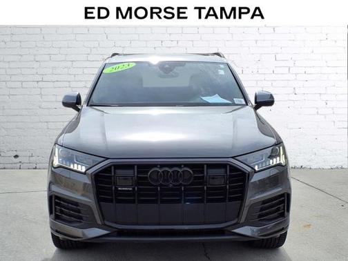 2023 Audi Q7 45 Premium Plus
