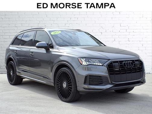 2023 Audi Q7 45 Premium Plus