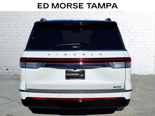 2022 Lincoln Navigator Black Label