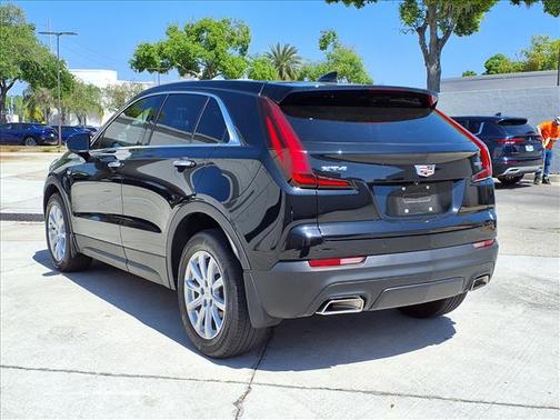 Stellar Black Metallic 2023 Cadillac XT4 Luxury