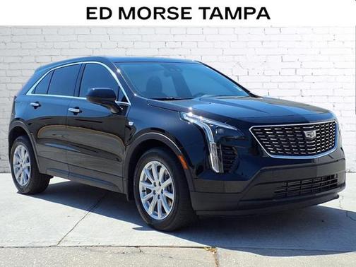 Stellar Black Metallic 2023 Cadillac XT4 Luxury