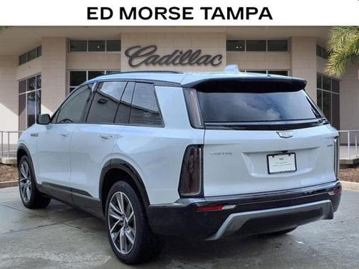 Vibrant White Tricoat 2026 Cadillac VISTIQ Sport