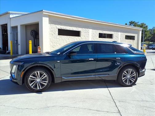 2026 Cadillac LYRIQ V