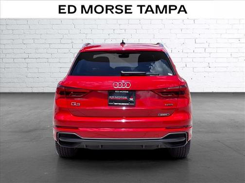 Progressive Red Metallic 2025 Audi Q3 Premium 45 TFSI S line quattro Tiptronic