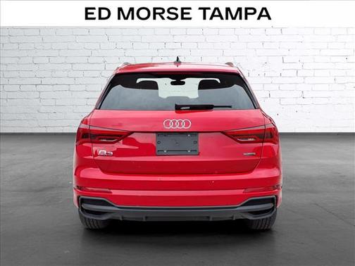 Progressive Red Metallic 2025 Audi Q3 Premium 45 TFSI S line quattro Tiptronic