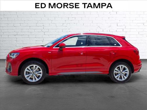 Progressive Red Metallic 2025 Audi Q3 Premium 45 TFSI S line quattro Tiptronic