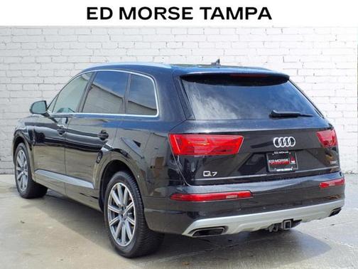 2019 Audi Q7 45 Premium Plus