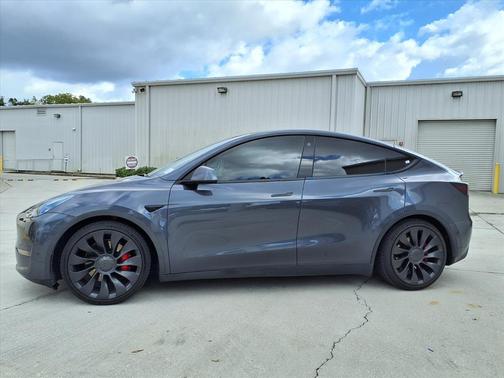 2022 Tesla Model Y Performance Dual Motor All-Wheel Drive