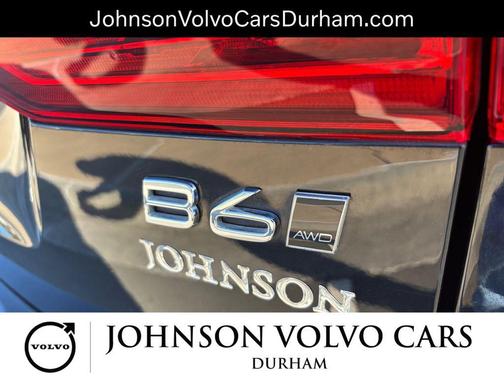 2023 Volvo XC60 B6 Ultimate Bright Theme