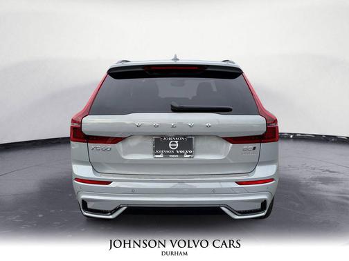 2026 Volvo XC60 B5 Plus