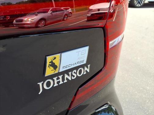 2024 Volvo S60 Recharge Plug-In Hybrid T8 Plus Dark Theme