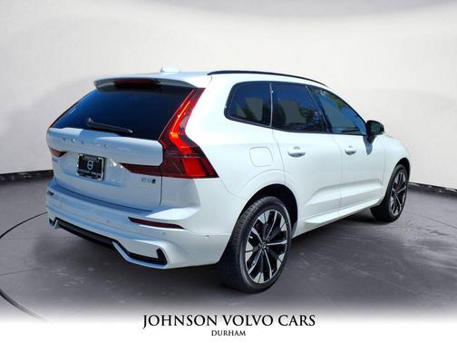 2026 Volvo XC60 B5 Plus
