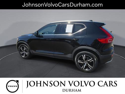 Onyx Black Metallic 2023 Volvo XC40 B5 Plus Bright Theme