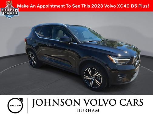 Onyx Black Metallic 2023 Volvo XC40 B5 Plus Bright Theme