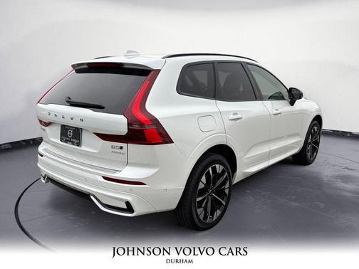 2026 Volvo XC60 B5 Plus