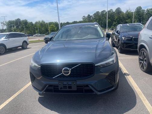 2025 Volvo XC60 Plug-In Hybrid T8 Plus
