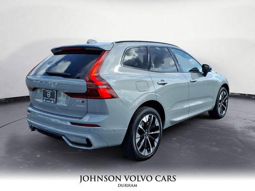 2026 Volvo XC60 B5 Plus