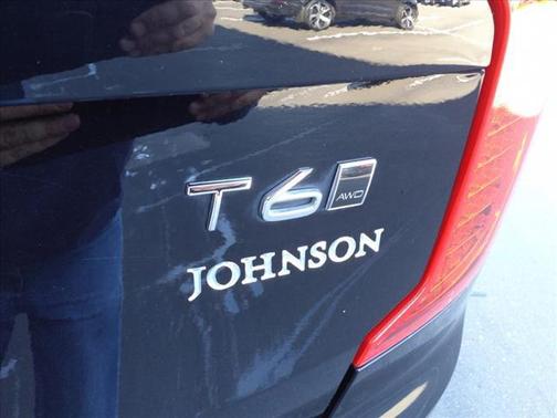 2022 Volvo XC90 T6 Inscription