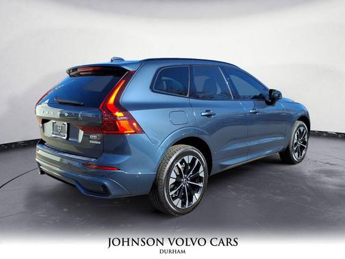 2026 Volvo XC60 B5 Plus