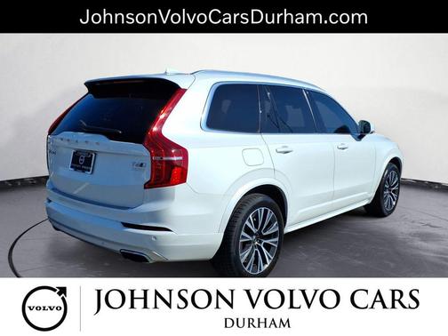 2020 Volvo XC90 T6 Momentum