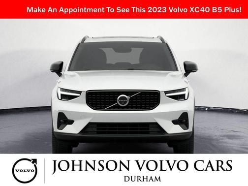 2023 Volvo XC40 B5 Plus Dark Theme