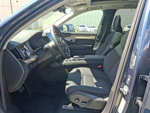 2026 Volvo XC90 Plus, B5 AWD Gas (mild hybrid), Gasoline, Bright, 7 Seats