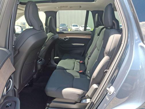 2026 Volvo XC90 Plus, B5 AWD Gas (mild hybrid), Gasoline, Bright, 7 Seats