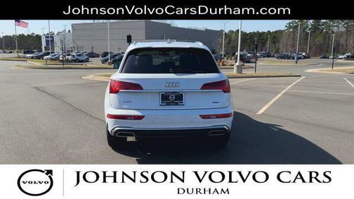 Glacier White 2022 Audi Q5 45 S line Prestige