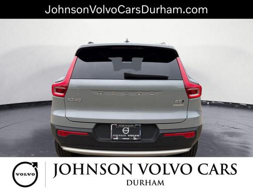 2025 Volvo XC40 B5 Plus Bright Theme