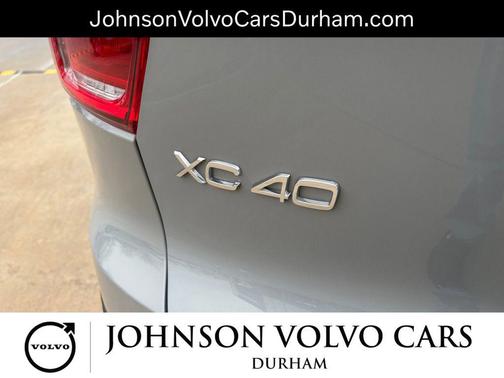 2025 Volvo XC40 B5 Plus Bright Theme