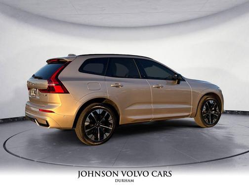 2026 Volvo XC60 B5 Plus