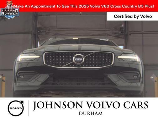 Onyx Black Metallic 2025 Volvo V60 Cross Country B5 Plus