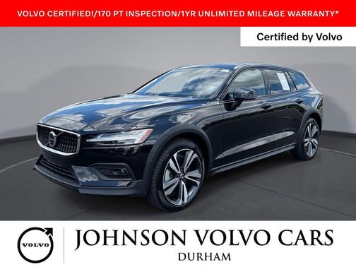 Onyx Black Metallic 2025 Volvo V60 Cross Country Plus, B5 AWD Gas (mild hybrid)