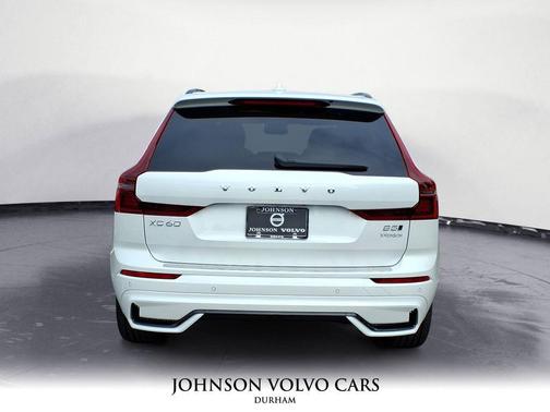 2026 Volvo XC60 B5 Plus