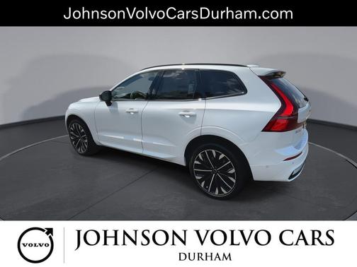 Crystal White Metallic 2026 Volvo XC60 B5 Ultra