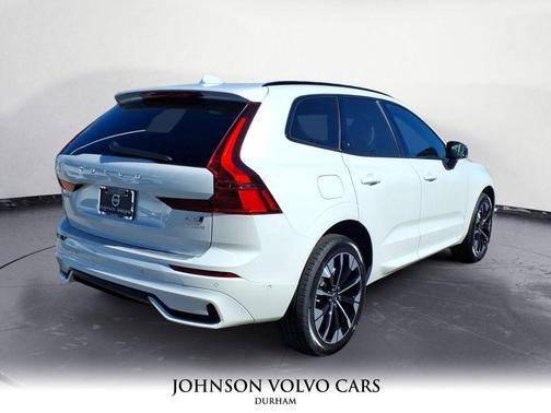 2026 Volvo XC60 B5 Plus